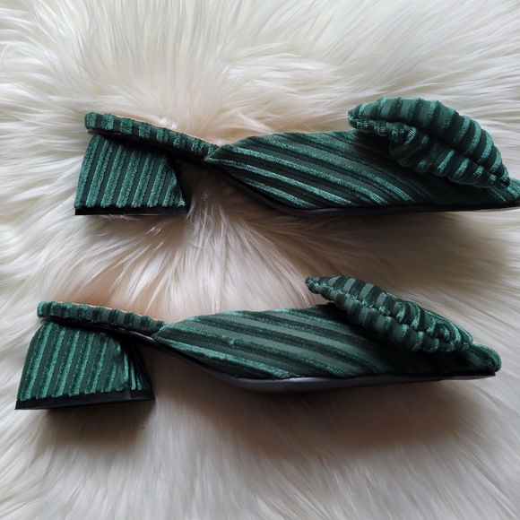 SuoshiQi Green Velveteen Mules - Picture 4 of 10